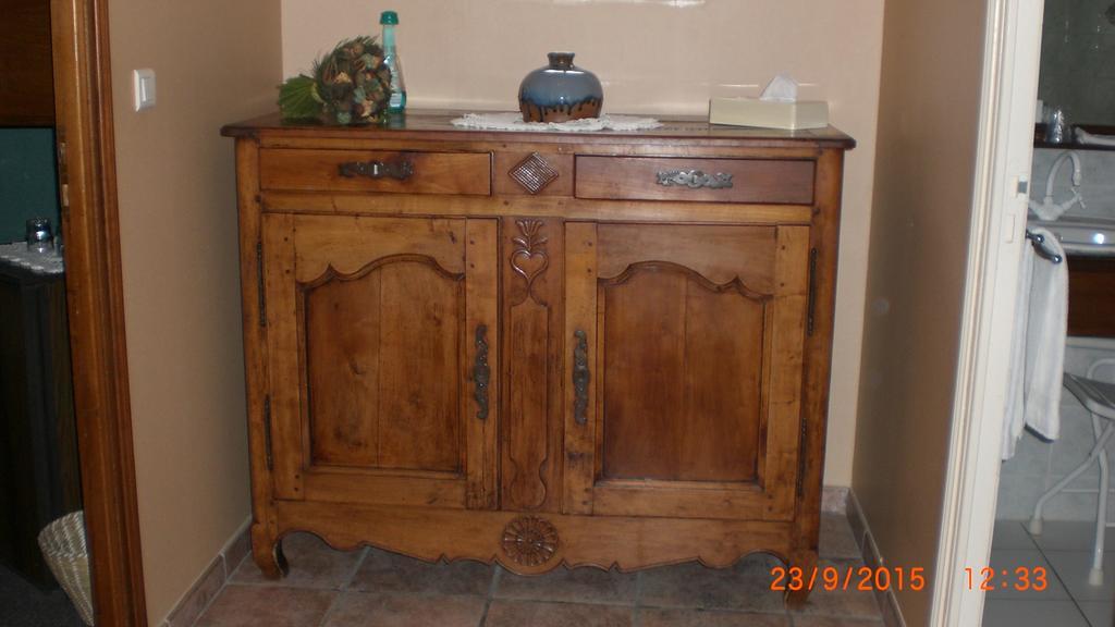 Auberge De L'Atre Quarre-les-Tombes Номер фото